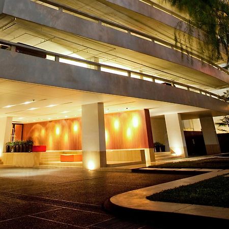 الشقق الفندقية أجنحة فرايزر سوكومفيت - بانكوك المظهر الخارجي الصورة The main entrance of the hotel