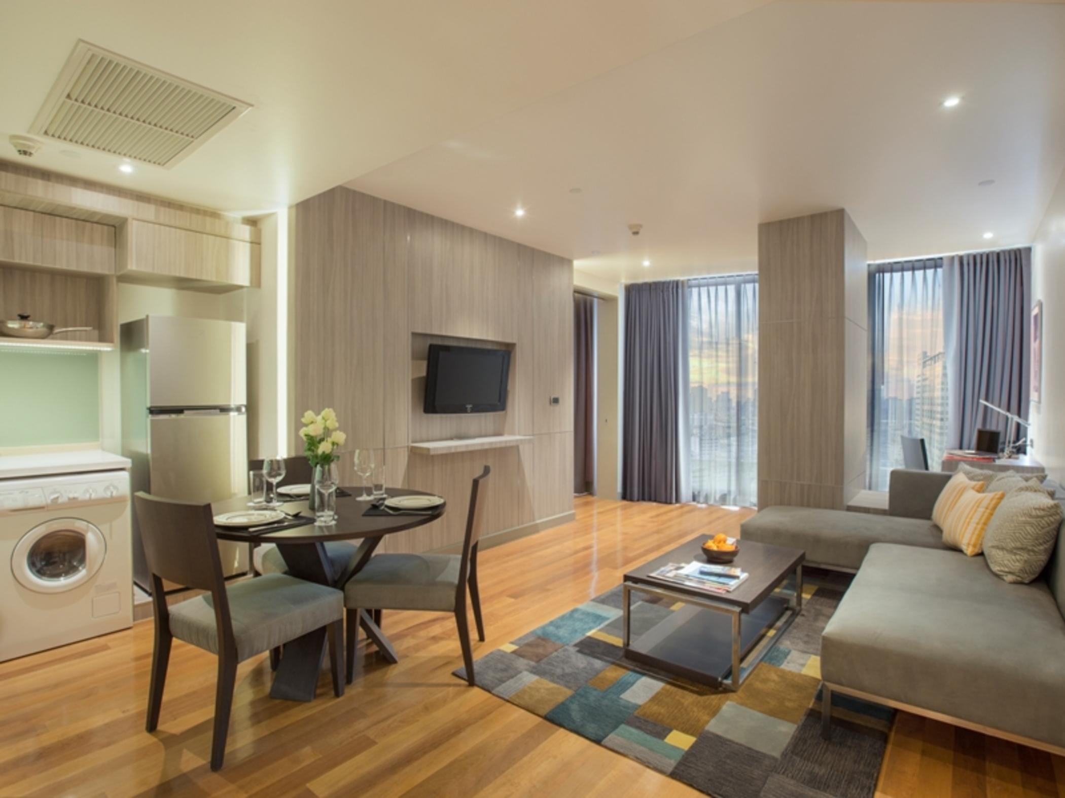 الشقق الفندقية أجنحة فرايزر سوكومفيت - بانكوك المظهر الخارجي الصورة A typical apartment at The Collective Old Oak