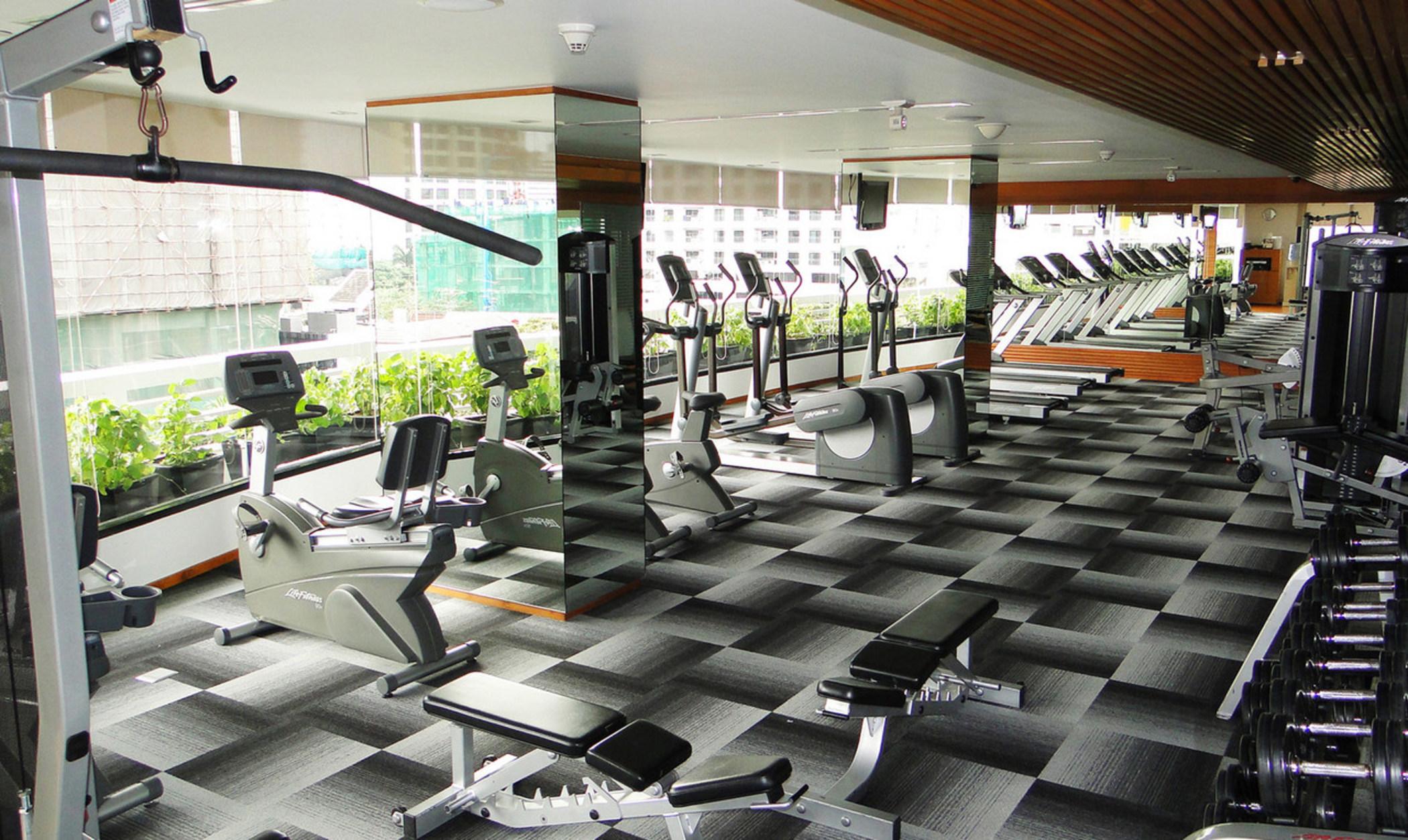 الشقق الفندقية أجنحة فرايزر سوكومفيت - بانكوك المظهر الخارجي الصورة A gym in Bangkok, Thailand